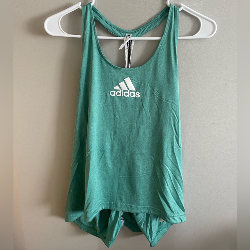 Teal Adidas workout top. Perfect for summer.
